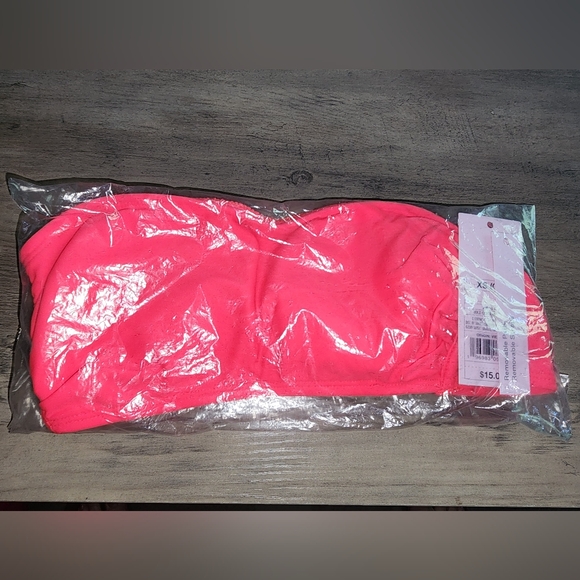 Wild Fable hot pink XS universal bath suit top - Picture 1 of 2